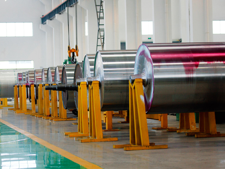 Tungsten carbide roller